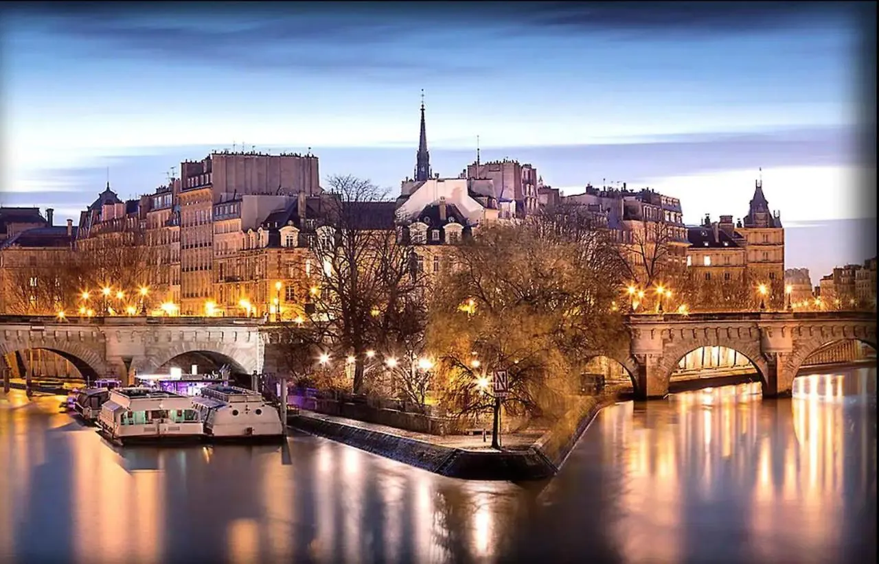 New & Design Studios In The Heart Of Le Marais Paris 0*,  France
