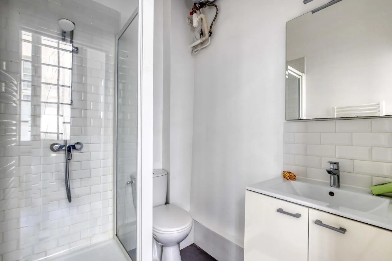New & Design Studios In The Heart Of Le Marais Paryż 0*,