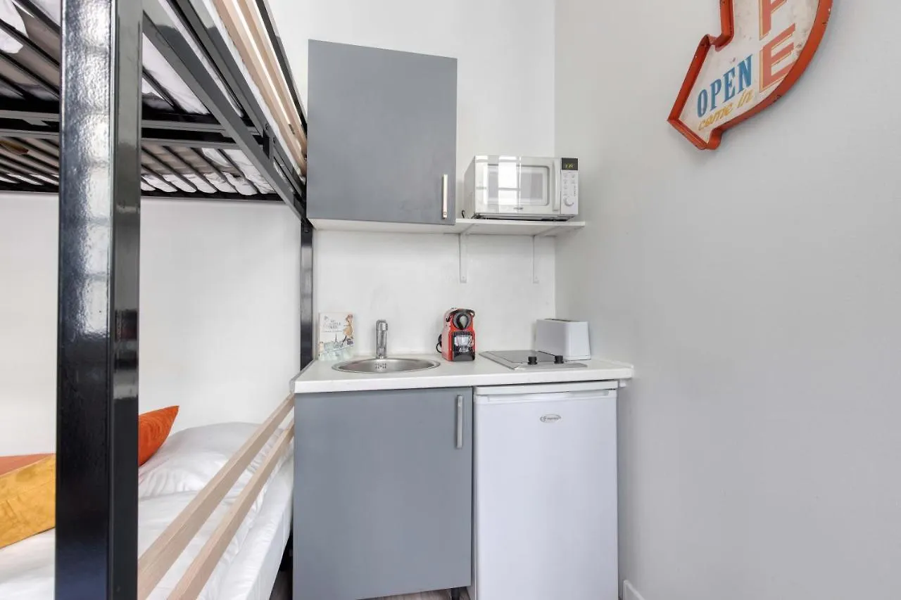 New & Design Studios In The Heart Of Le Marais Paryż Apartament